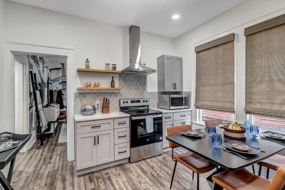 Contemporary Apartment - 5 Min To Tiaa Bank Field! 傑克遜維爾 外观 照片