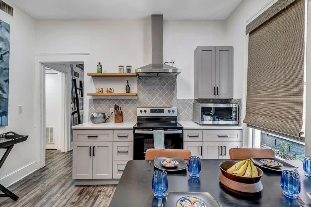 Contemporary Apartment - 5 Min To Tiaa Bank Field! 傑克遜維爾 外观 照片