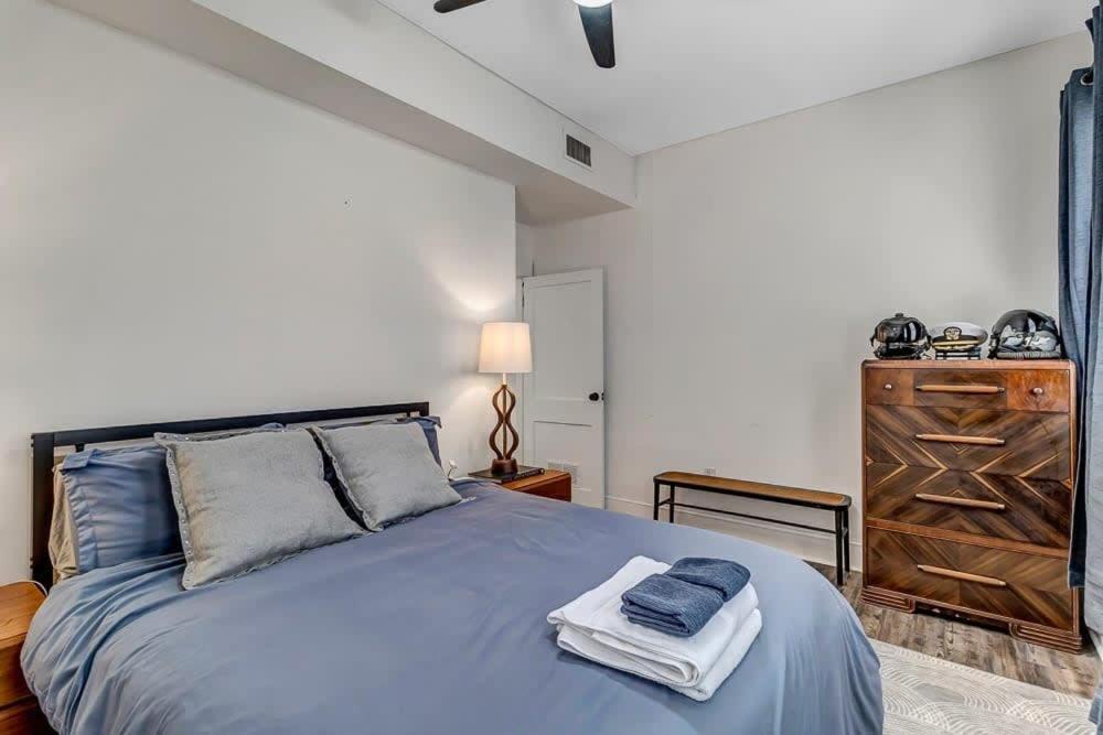 Contemporary Apartment - 5 Min To Tiaa Bank Field! 傑克遜維爾 外观 照片